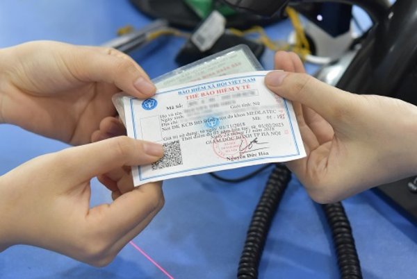 Lưu ý cho người lao động khi đóng BHYT ở doanh nghiệp