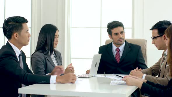 Thẩm quyền ra quyết định xử lý kỷ luật lao động