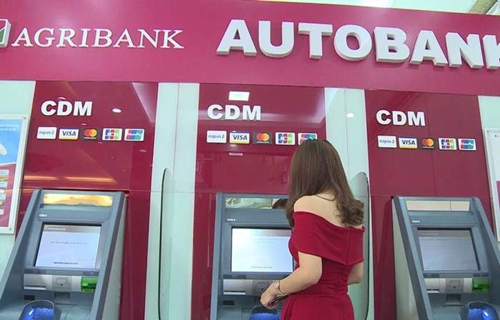 Thời gian chuyển tiền tại cây ATM