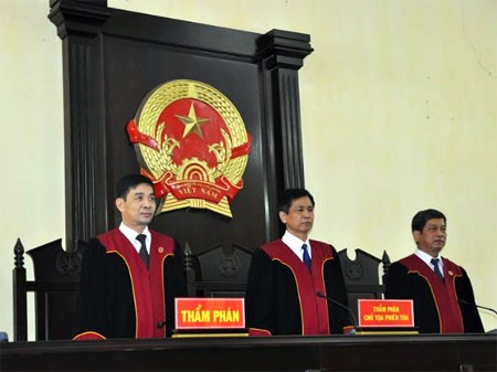 Thi tuyển chọn, nâng ngạch Thẩm phán