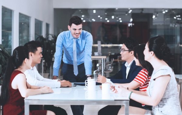 Thuê lao động nước ngoài