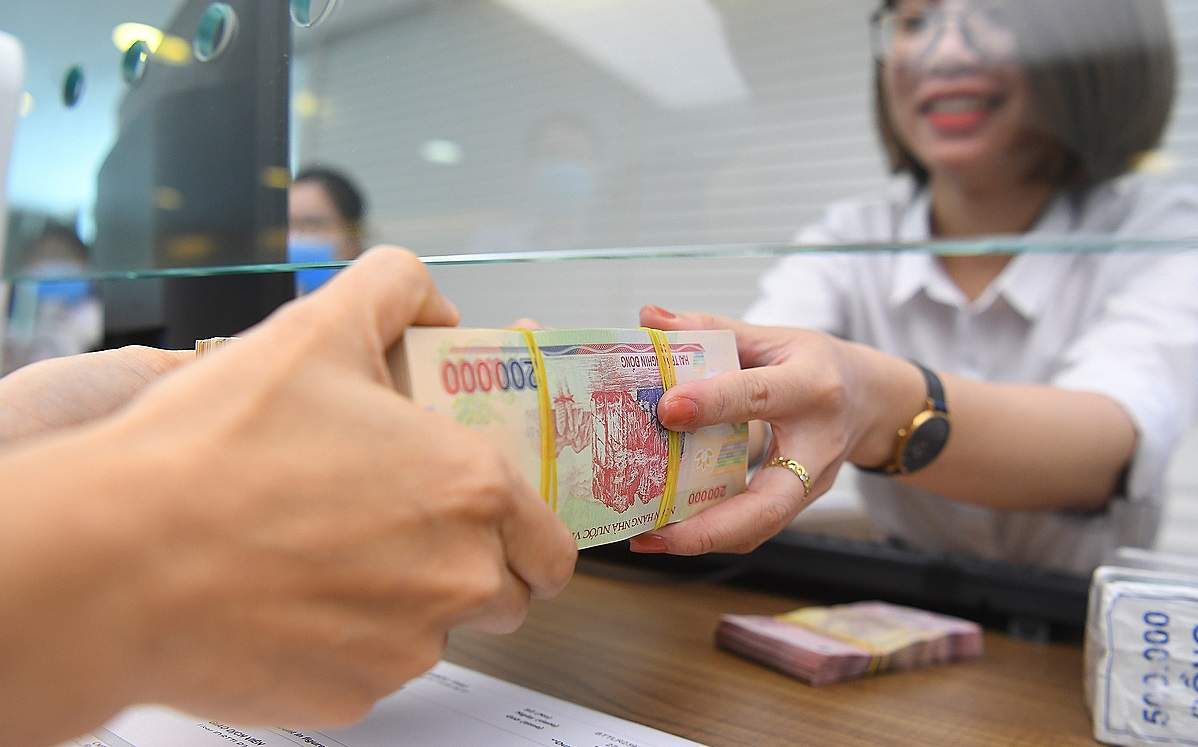 Gửi tiết kiệm tại ngân hàng