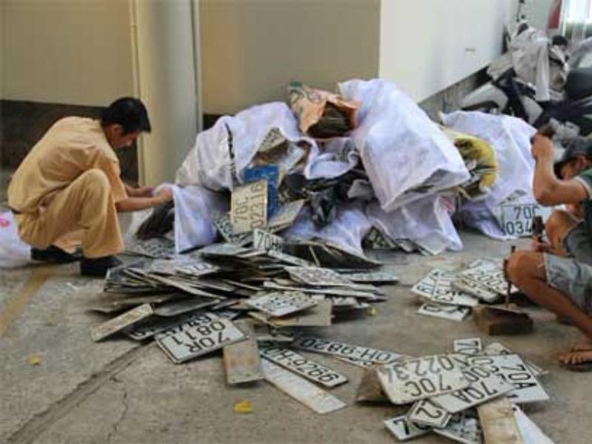 trường hợp phải thu hồi giấy đăng ký xe