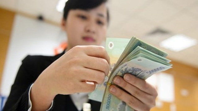 viên chức bị tạm giam