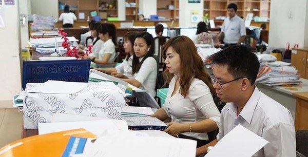 viên chức đang bị kỷ luật
