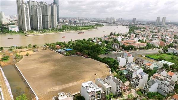 khi thi hành luật đất đai