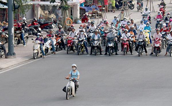 vượt đèn đỏ bị phạt bao nhiêu