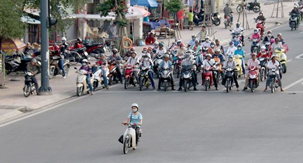 Vượt đèn đỏ có thể bị phạt nặng