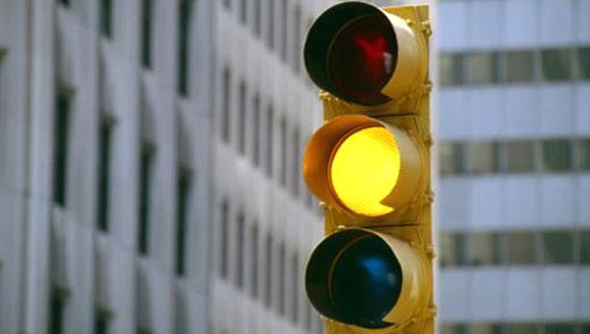 Vượt đèn vàng bị phạt bao nhiêu tiền?