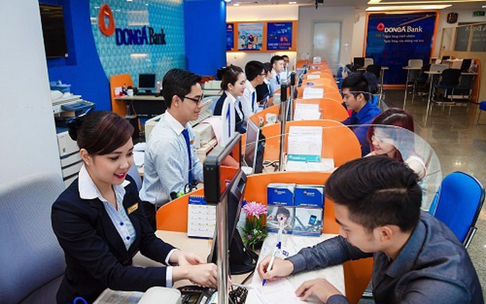 Chuyển tiền tại quầy giao dịch ngân hàng Đông Á