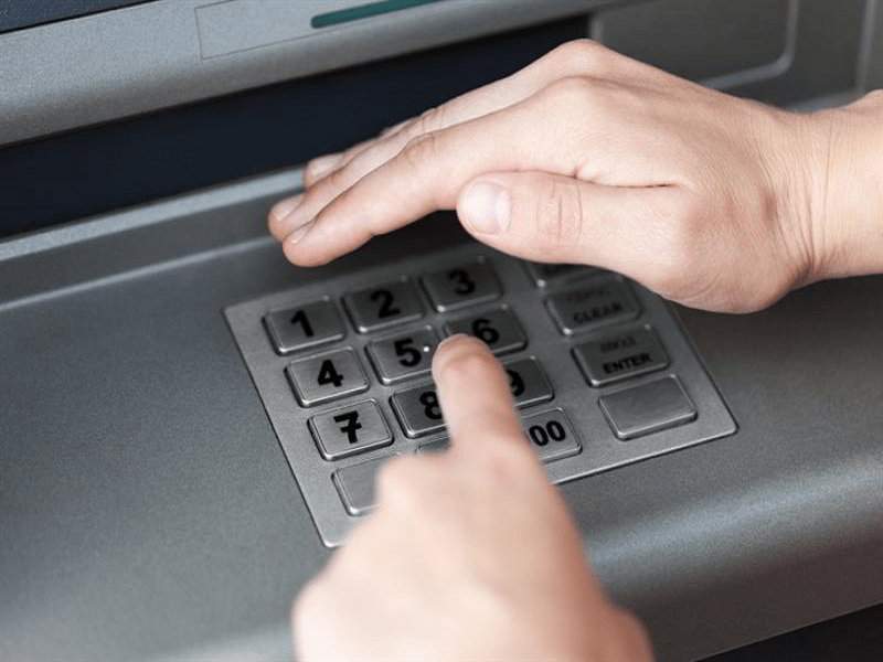 Nhập sai mã PIN trên cây ATM