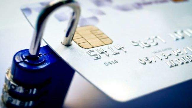 Thẻ ACB bị khóa có thực hiện giao dịch được không