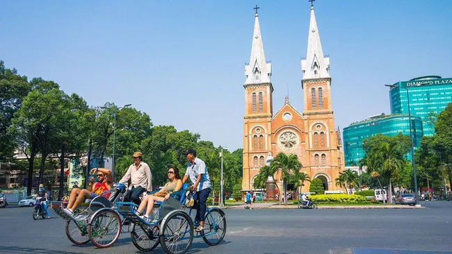 tp hcm se mo cua cho nguoi tiem du vac xin covid-19 den du lich