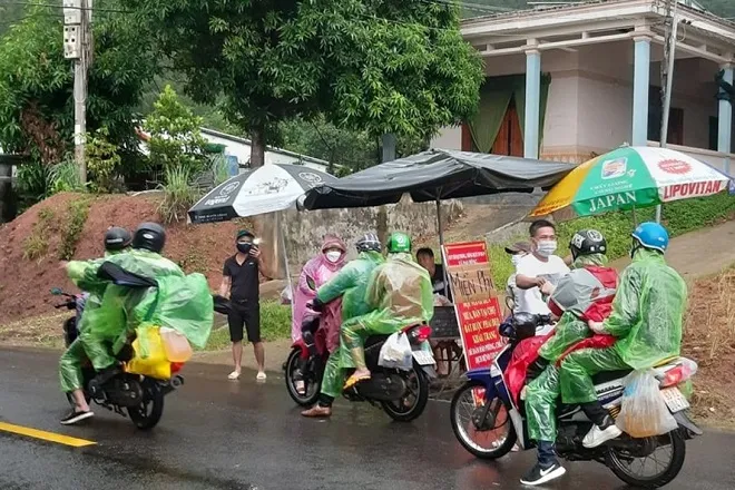 dang ky ho tro dua ve que