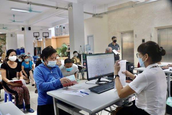 Nhận tiền hỗ trợ bảo hiểm thất nghiệp