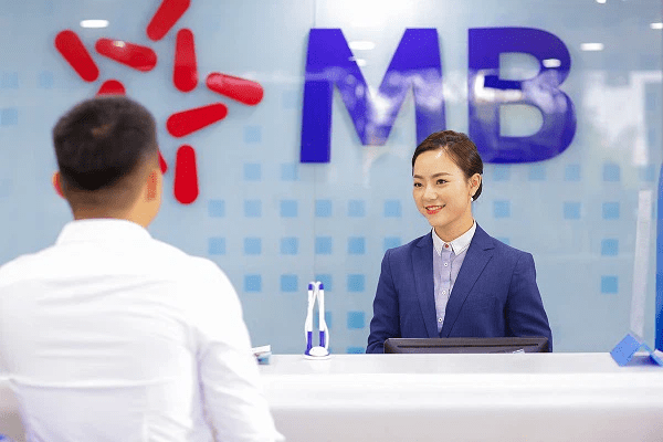 Mở khóa thẻ trực tiếp tại ngân hàng MBBank