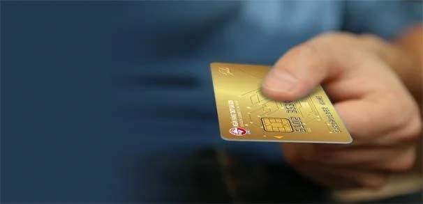 Thẻ SCB bị khóa có giao dịch được không