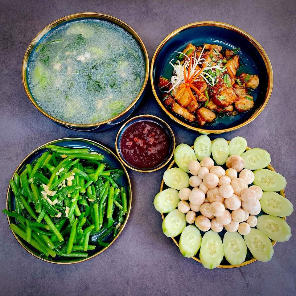 Thực đơn tiết kiệm cho 4 người